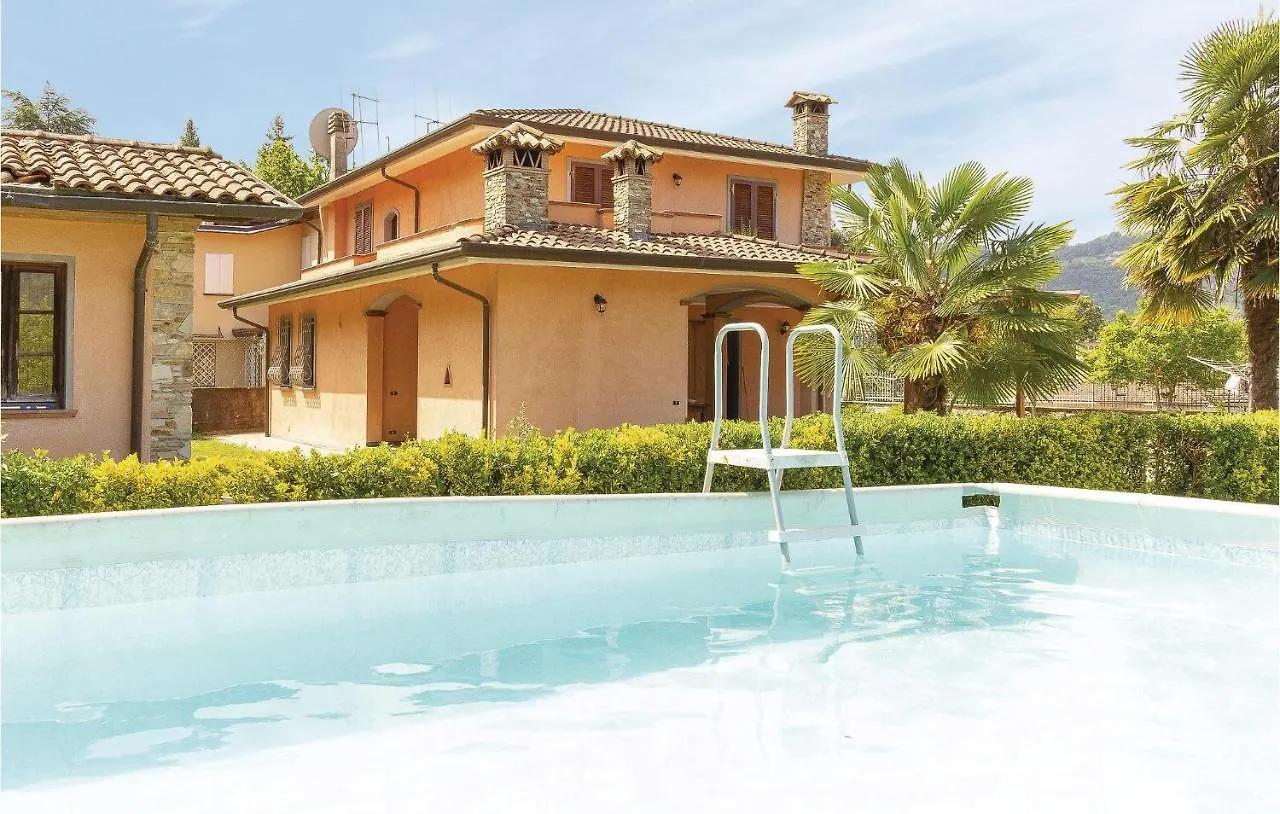 Casa Giovanni Камайоре